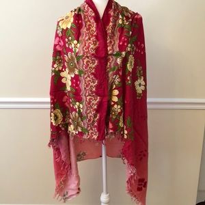 Women’s Red Floral Fashion Scarf.